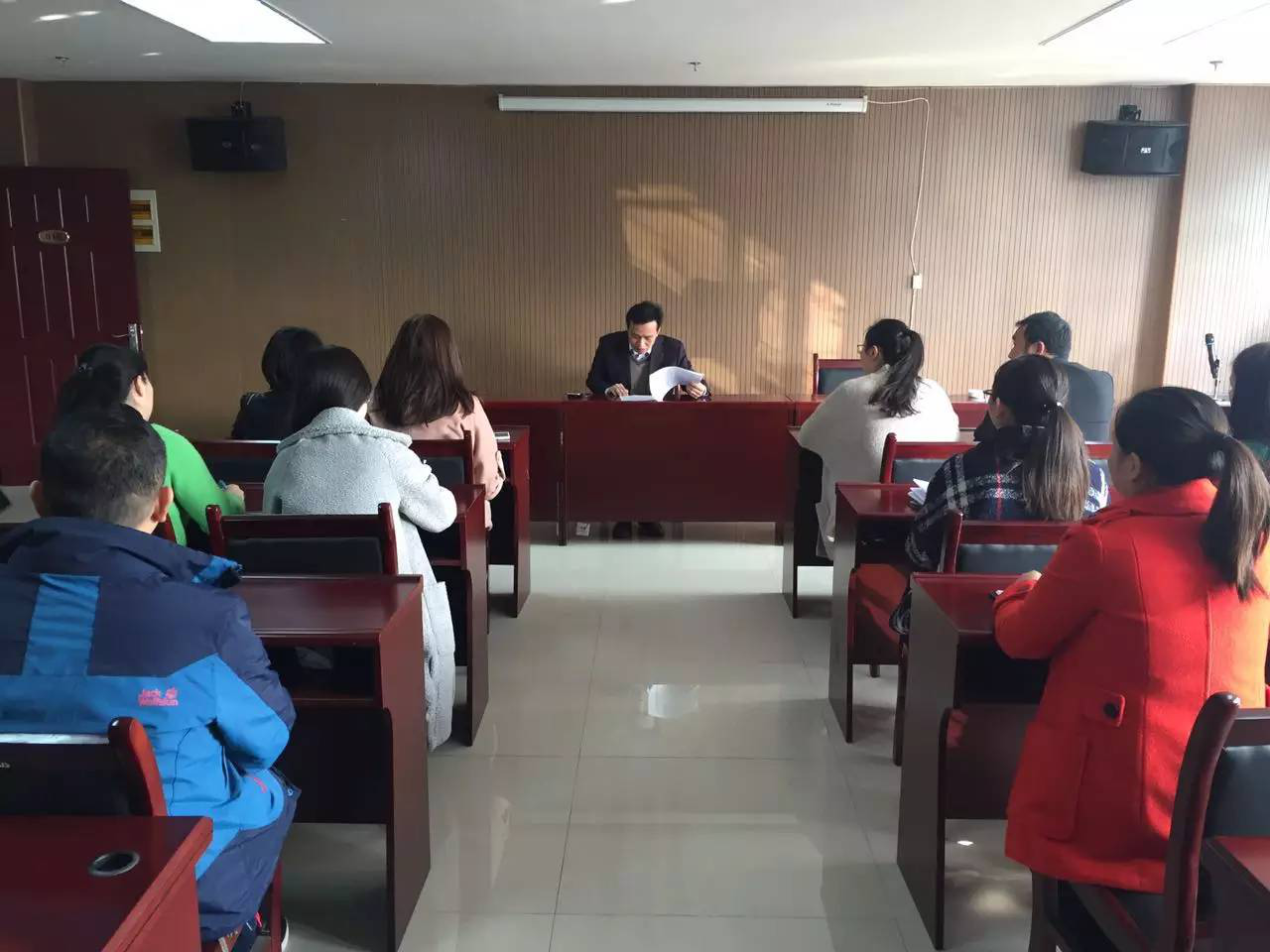 马博网页版_马博（中国）组织学习桑海行政服务中心消防窗口人员违纪文件精神