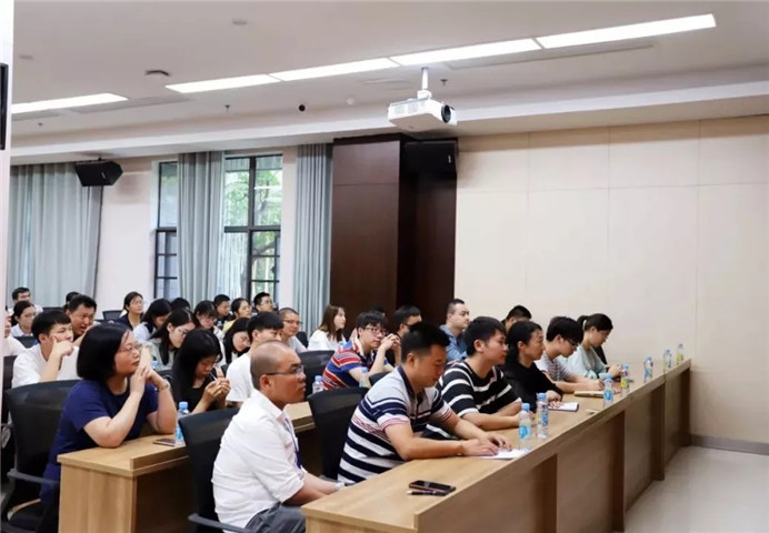 金开马博网页版_马博（中国）开展2019年“新闻图片摄影技巧及要求”专题培训