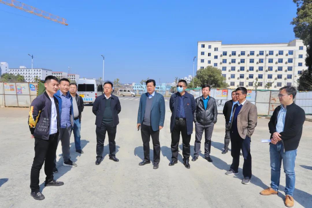 马博网页版_马博（中国）党委书记、董事长谢荣华调研中心城区市政路网项目