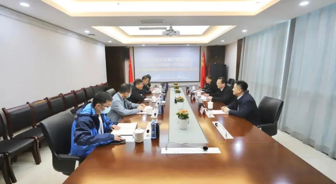 农业银行张建成一行来访金开马博网页版_马博（中国）交流座谈